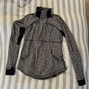 Lululemon 1/4 zip long sleeve active top